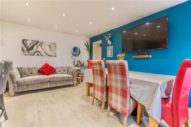 7 bed Link Detached House for sale Image 9