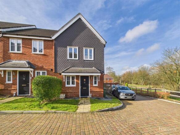 2-bed terraced on Mill Mead, Overton, Basingstoke, Hampshire, RG25, £340,000