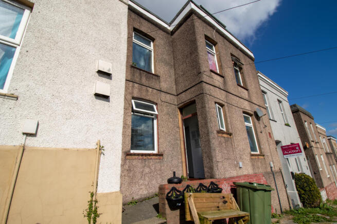 3-bed terraced on North Hill Road, Mount Pleasant, Swansea, £80,000