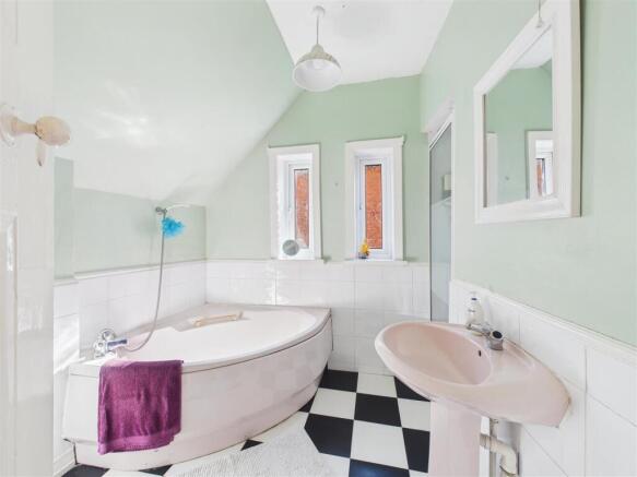 3 bed Semi-Detached for sale Image 11