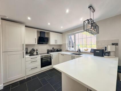 Taillwyd Road, Neath Abbey, SA10