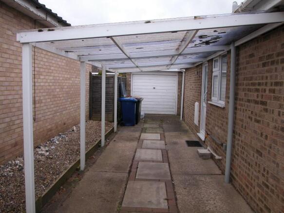 Carport/Garage