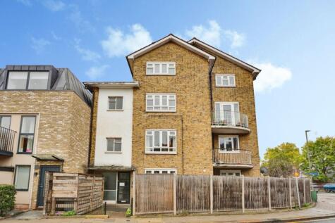 Garratt Lane, London, SW17