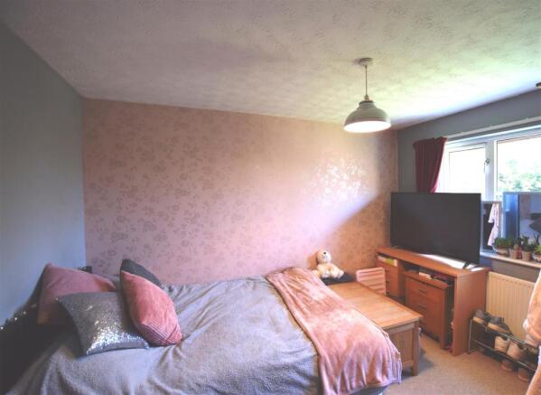 3 Lower Westlake Rd Bed 3.jpg