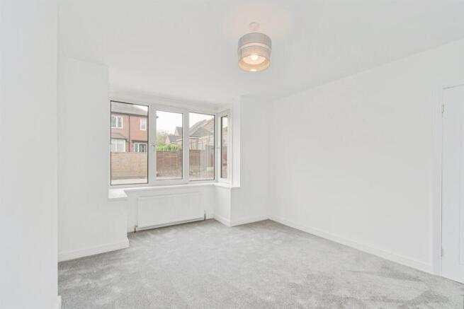 3 bed Semi-Detached for sale Image 4