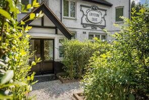 Flat 12, 229 Greystone Court, London Road North, Redhill RH1 3BN