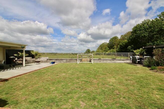 Downham Road, Downham, Billericay photo 4
