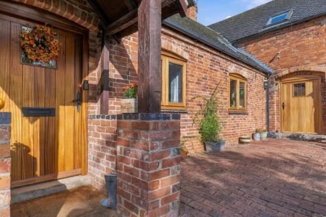 Old Plough Barn, Town End Court, Main Street, West Leake, Loughborough, LE12 5RF