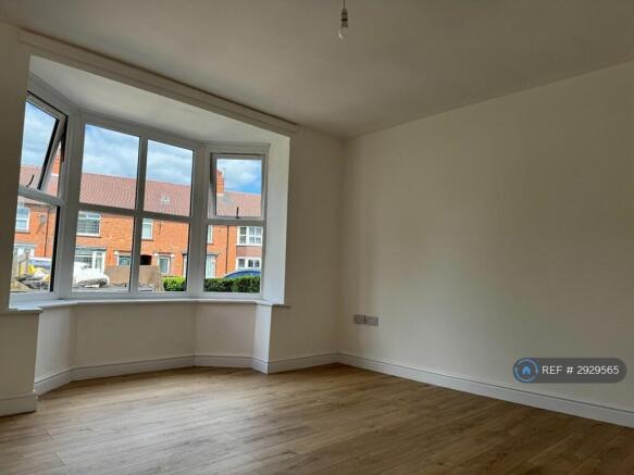 2 bed Semi-Detached to rent Image 10
