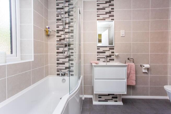 En-suite Bathroom