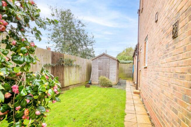 24 Millfield Close-30.jpg