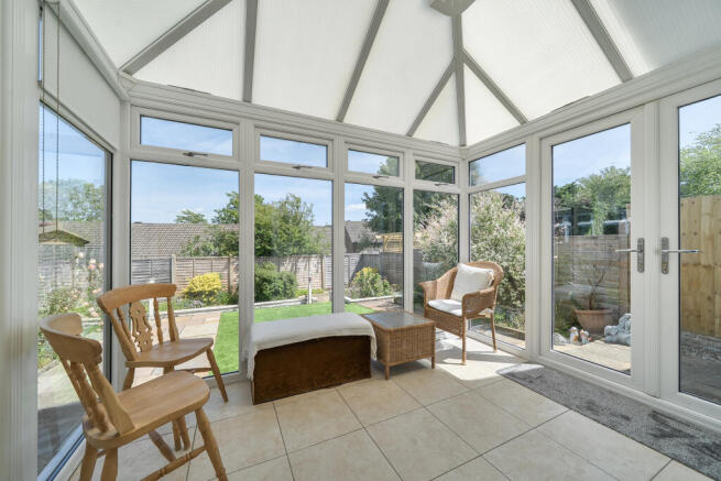 Alnwick, Toothill, Swindon, SN5 photo 4