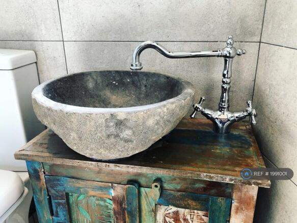 River Stone Sink, Feature Tap, Vintage Feel