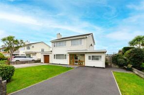 11, The Links, Amlwch LL68 9EG
