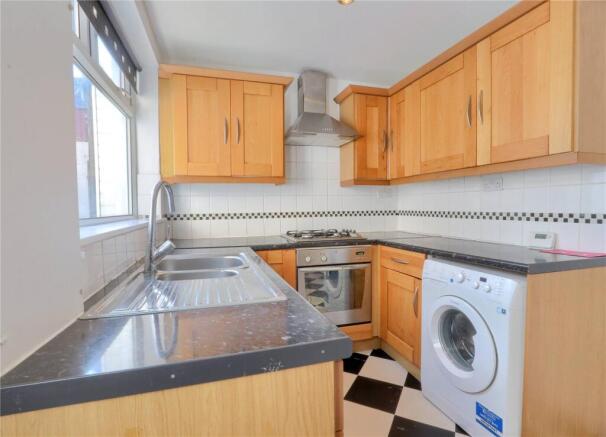 2 bed Terraced for sale Image 8