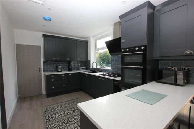 4 bed Detached Bungalow for sale Image 5