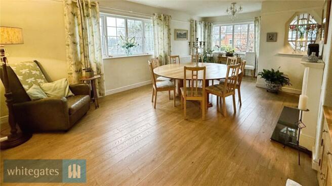 4 bed Detached for sale Image 12