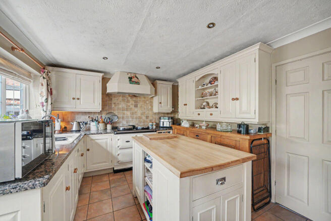 3 bed Village House for sale Image 8
