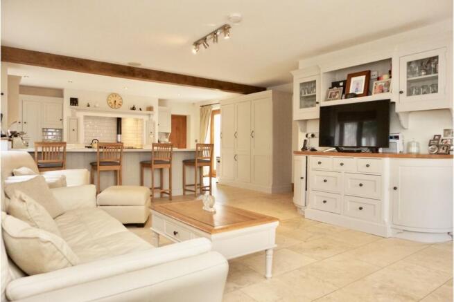 Kitchen/family Room
