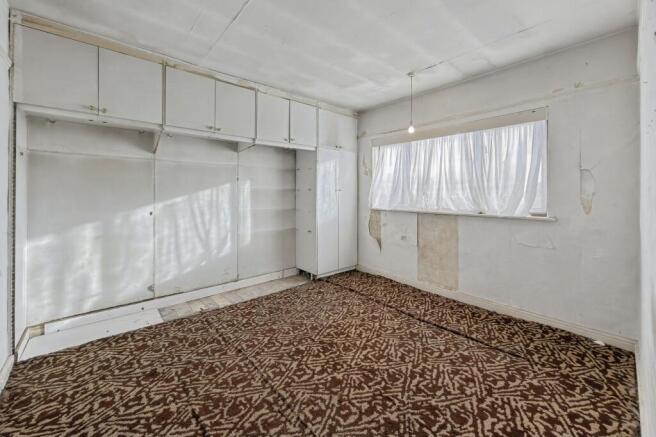90 Ashurst Drive, Gants Hill, Ilford IG2 6SB