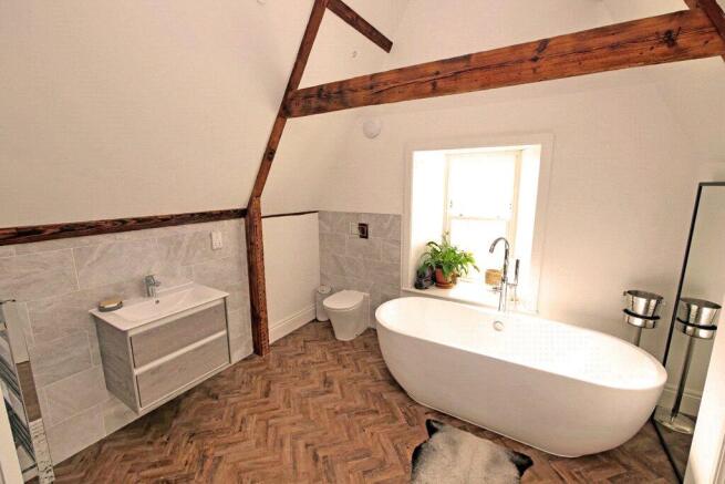 3 bed Terraced for sale Image 11