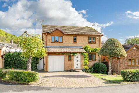 Black Horse Close, Silkstone Common, Barnsley, S75 4SB