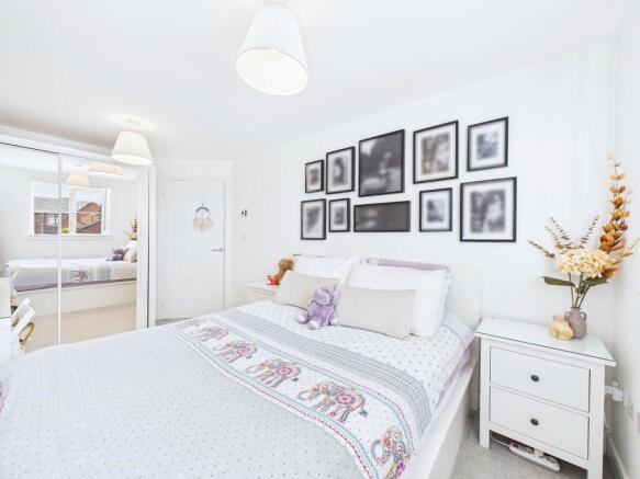 2 bed Apartment for sale Image 10
