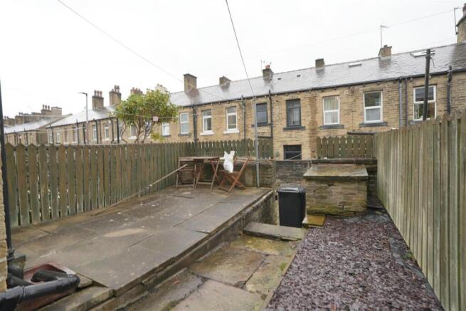 2 bed Terraced to rent Image 11
