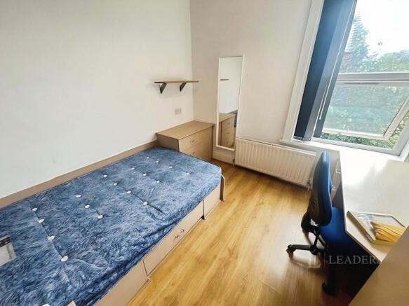 7 bed Terraced to rent Image 10