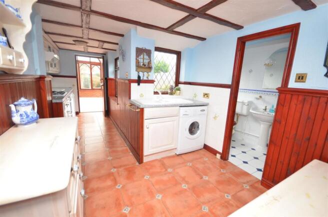 ADDITIONAL KITCHEN