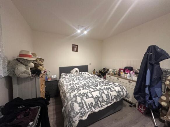 8 bed Block of Apartments for sale Image 6