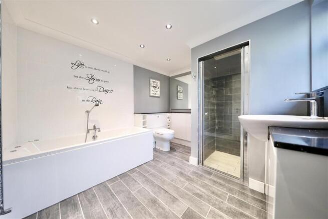 3 bed Detached for sale Image 12