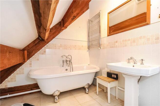 04 Bathroom