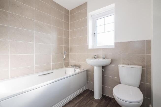 3 bed House to rent Image 12