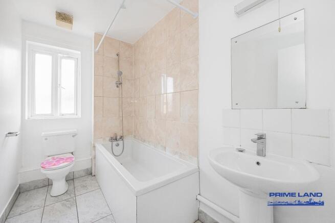 Galsworthy Avenue, Stepney Green, London, E14 7RA - More