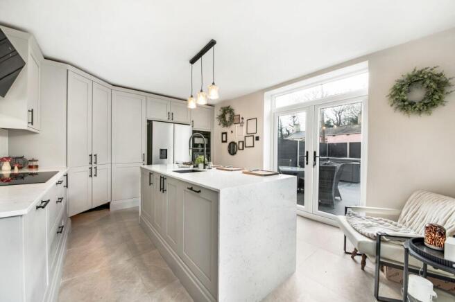 OPEN-PLAN DINING KITCHEN