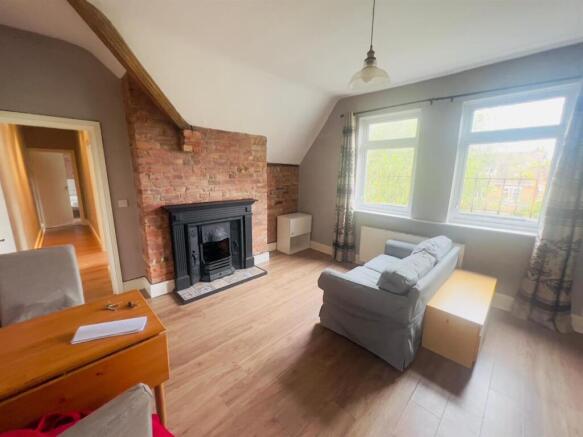 WhatsApp Image 2024-09-04 at 11.39.05 (8).jpeg