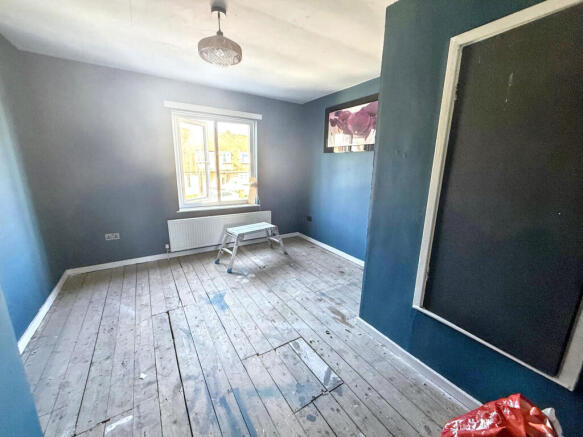 4 bed Detached for sale Image 6