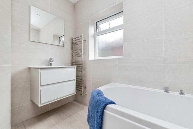 3 bed Semi-Detached for sale Image 11