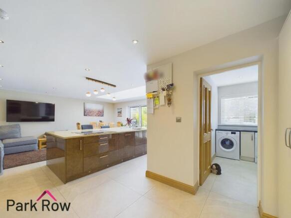 KITCHEN/DINING/LIVING