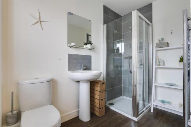Ensuite.jpg