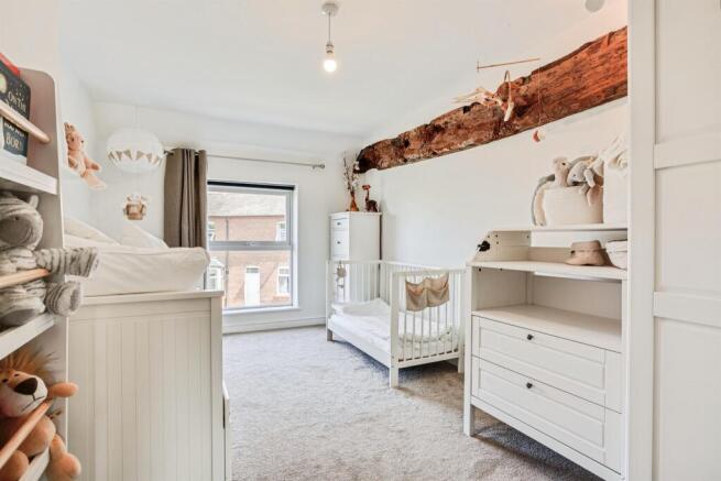 3 bed Terraced for sale Image 11