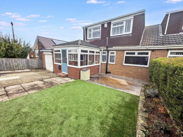 4-bed bungalow on Roxburgh Close, Blaydon-on-Tyne, Tyne and Wear, NE21 6QJ, £260,000