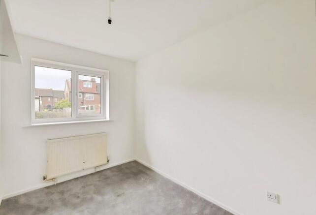 54fea872-bed4oom