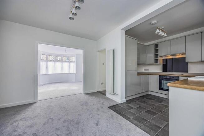 39 Wallisdean Avenue, Baffins-Small-PorticoMarketi