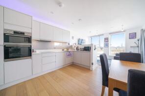 Flat 38, 399j Bonsai Point, Edgware Road, London NW9 0FL