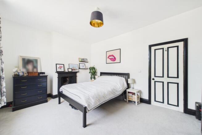 4 bed Terraced for sale Image 12