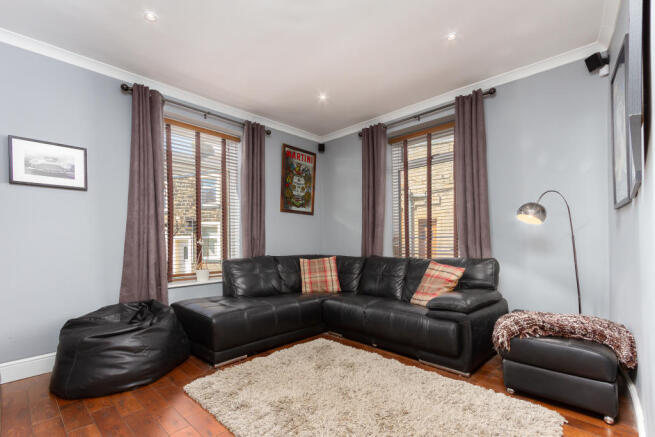 Sitting Room Pic1