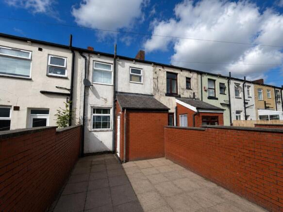 2 bed Terraced for sale Image 8