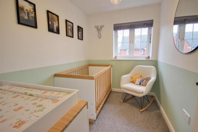 3 bed Semi-Detached for sale Image 8